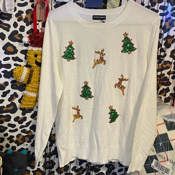 CHRISTMAS WHITE RIBBED KNIT VICTORIA HARBOR CREW NECK SWEATER - Picture 1 of 6